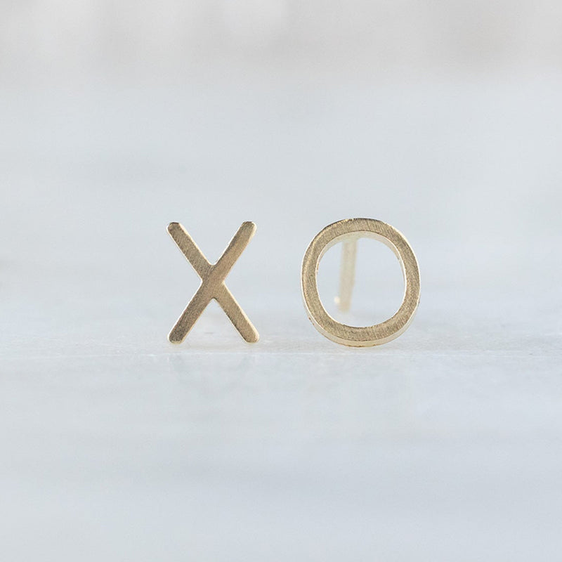 The XO' Stud Earrings | 14K Yellow Gold