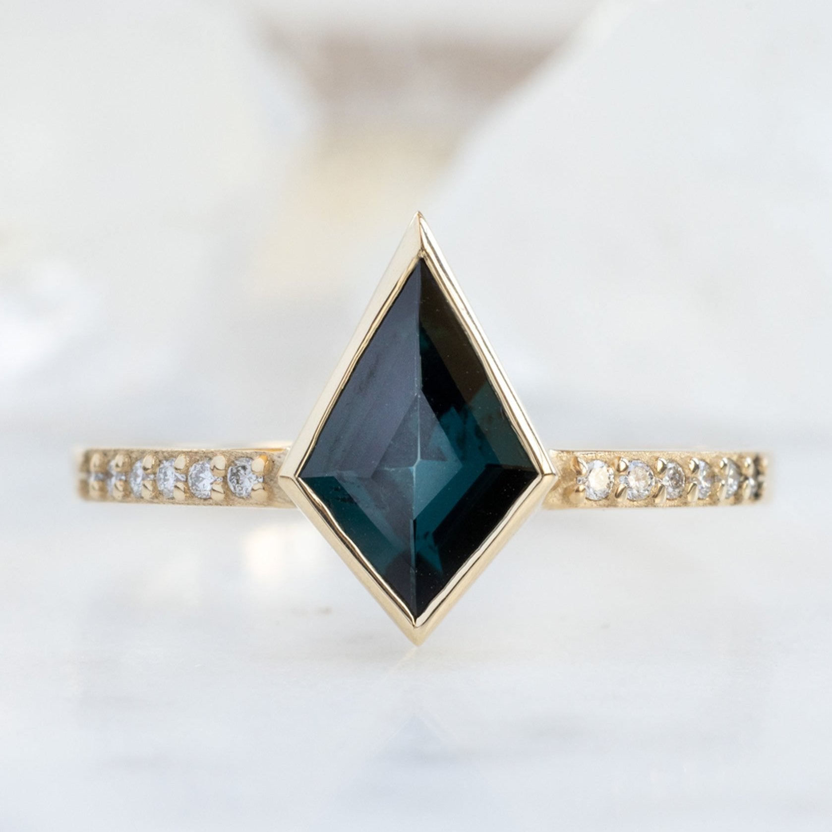 The Willow Ring | 0.73ct Kite Spinel in 14K Yellow Gold