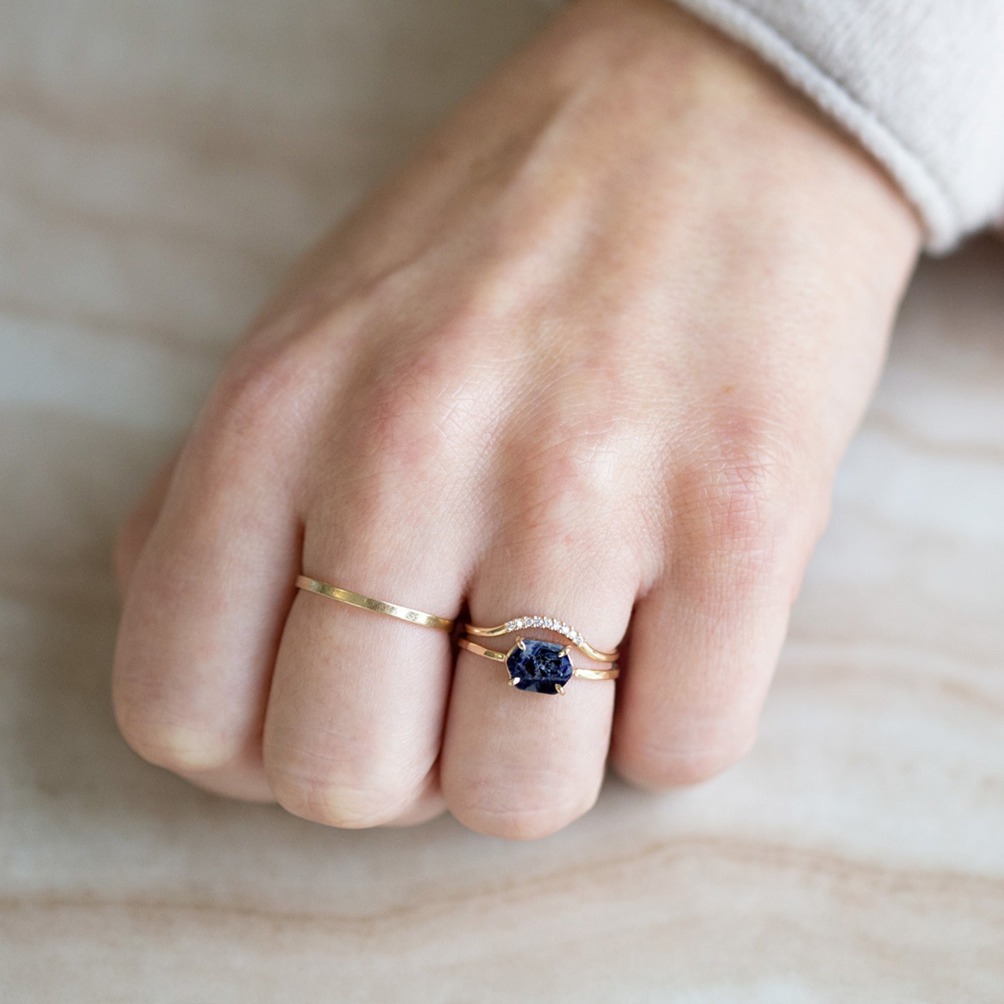 The Raw Sapphire Hexagon Ring | 10K Yellow Gold