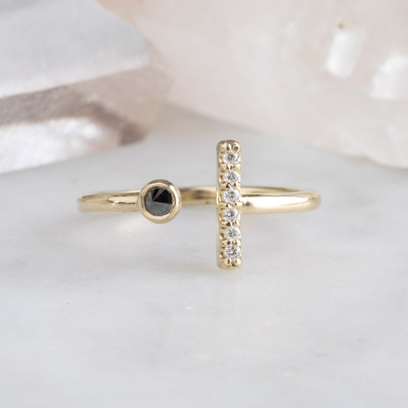 The Black + White Diamond Linea Ring | 14K Yellow Gold