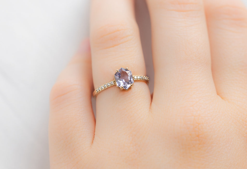 The Willow Ring with a Lilac Sapphire on Model