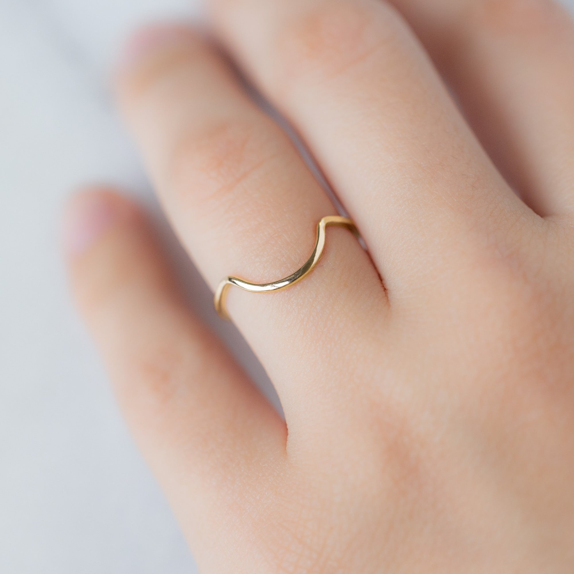 Gold Arc Stacking Band | 14K Yellow Gold