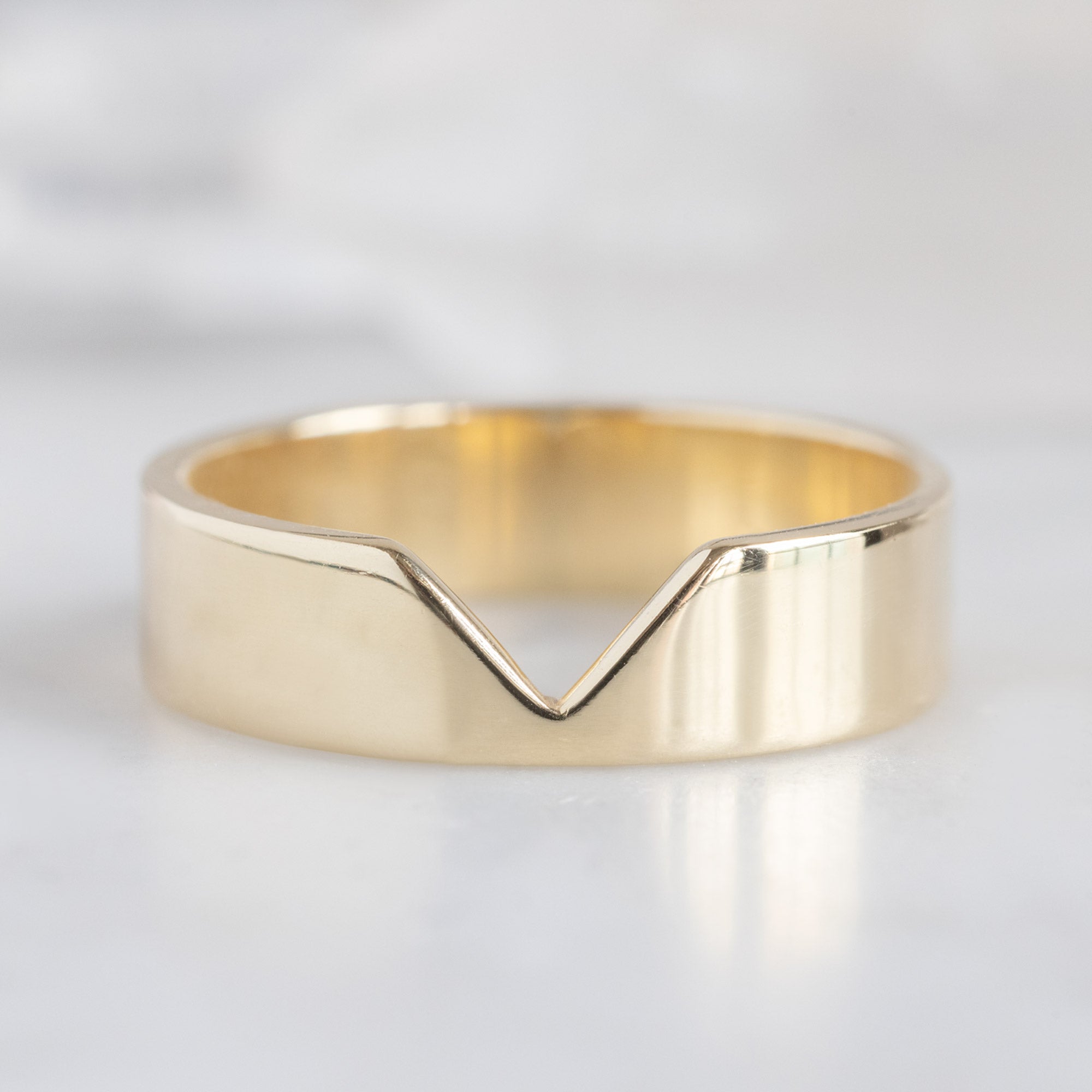 The Unisex Gold Wedding Band | Peak Cut-Out in 14K Yellow Gold