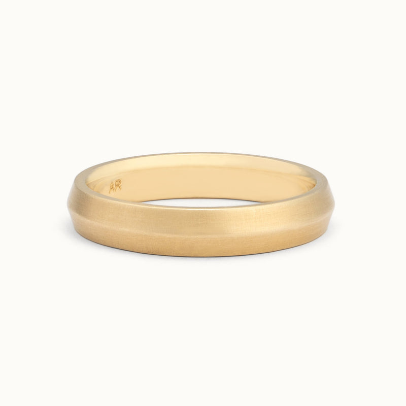 The Knife Edge Wedding Band | 14K Yellow Gold