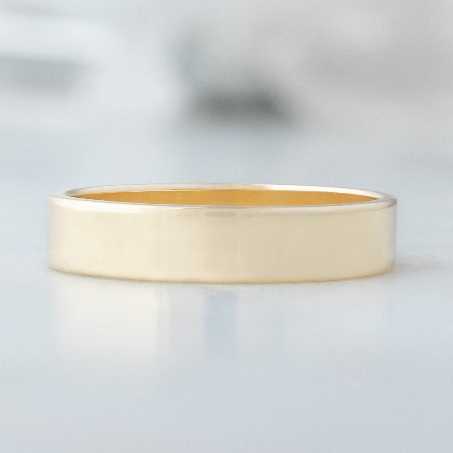 The Unisex Gold Wedding Band | 14K Yellow Gold