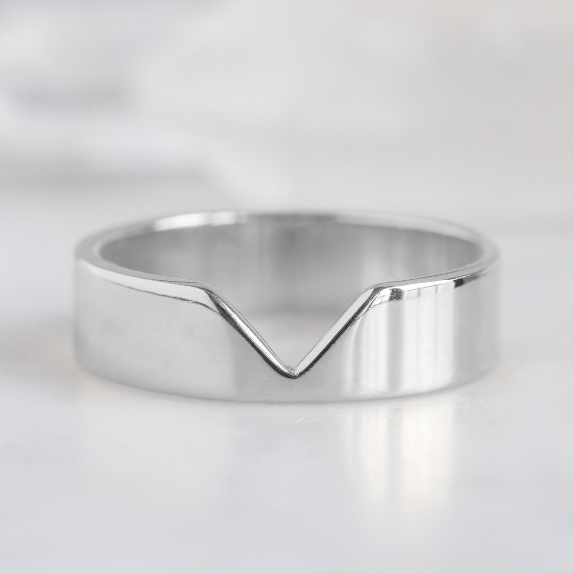 The Unisex Gold Wedding Band | Peak Cut-Out in 14K White Gold